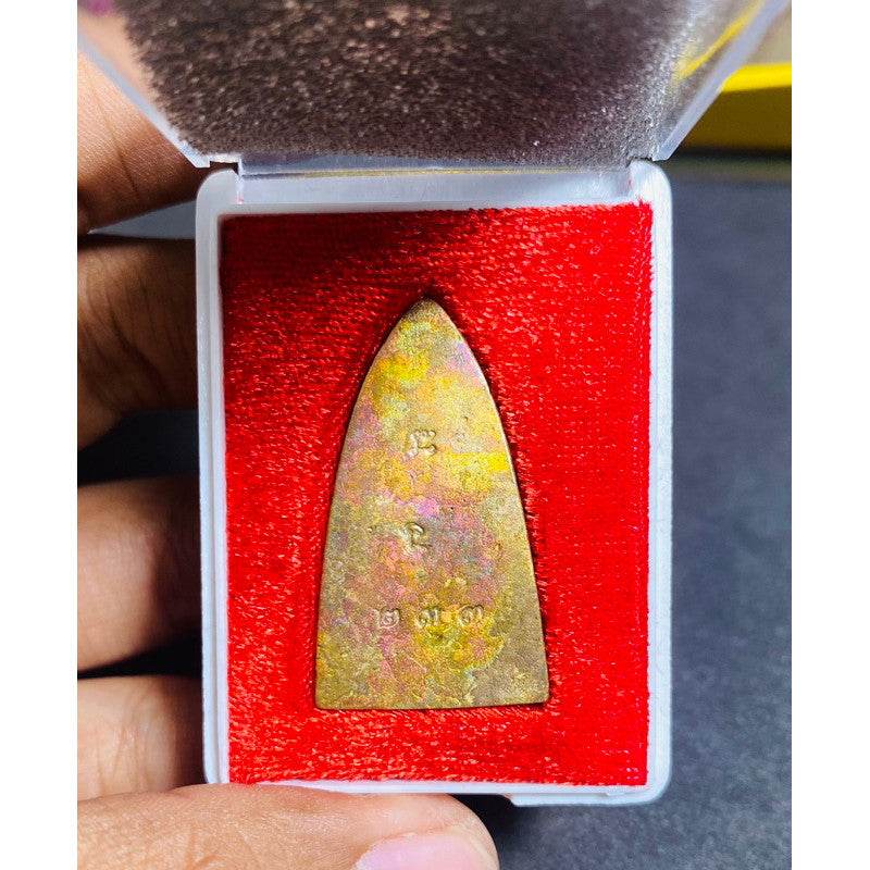 Luang Pu Thuad Tawee Krut Amulet – Ultimate Protection & Prosperity Talisman The Most Powerful Charm for Safety, Success, and Spiritual Empowerment - One-Sake.com