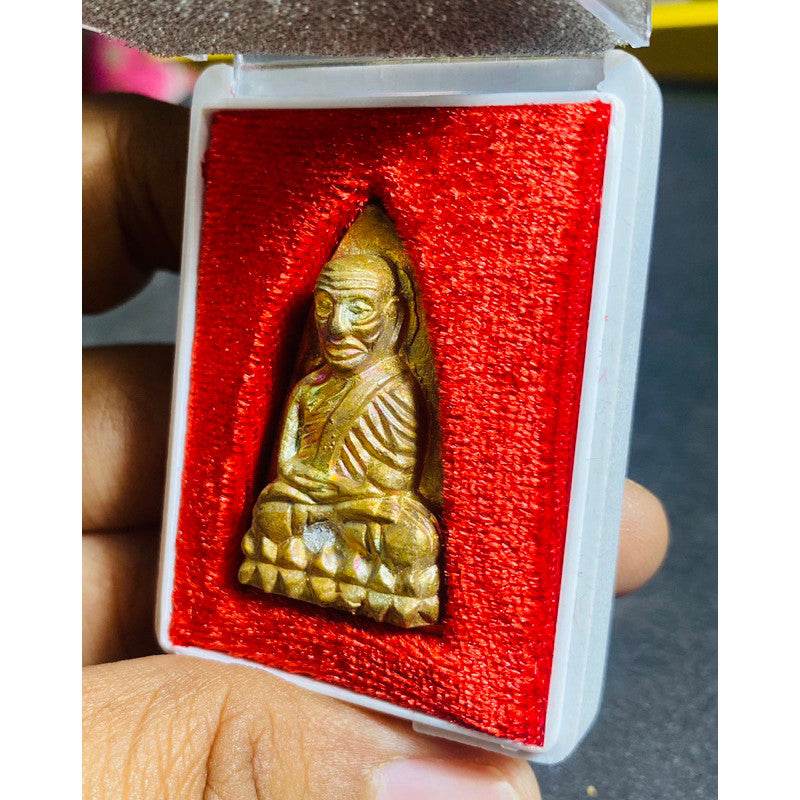 Luang Pu Thuad Tawee Krut Amulet – Ultimate Protection & Prosperity Talisman The Most Powerful Charm for Safety, Success, and Spiritual Empowerment - One-Sake.com